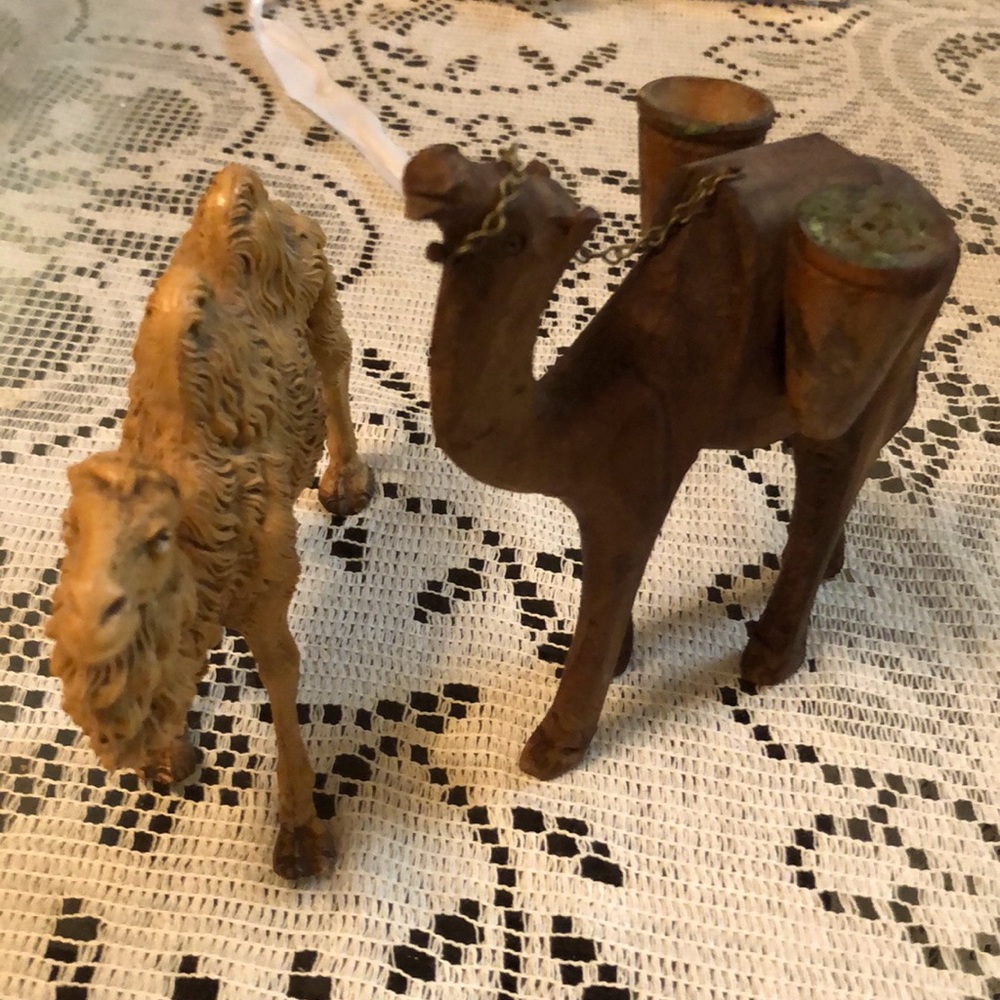 Camel Figurines